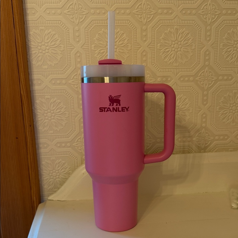 Stanley The Quencher H2.0 Flowstate™ Tumbler | 40 OZ - Picture 3 of 9